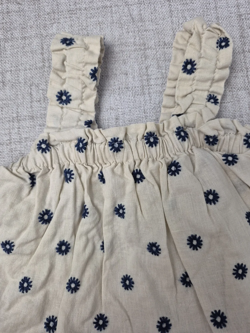 babyGAP Embroidered Floral Linen Blend Top & Diaper Cover Set 3-6M